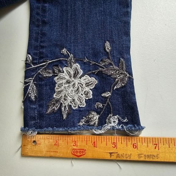 Driftwood Colette Jeans Womens 25 Blue Embroidered Floral Hems Dark Wash Stretch - Picture 13 of 14